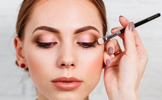 What Are The Best Tips For Booking Makeup Services For Your Next Event?